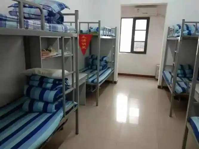 传承一中优良传统共建文明温暖宿舍郑州一中经开区实验学校宿舍管理