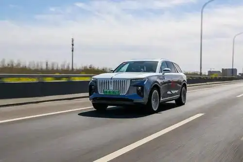 感受双9的极致魅力国产红旗初体验