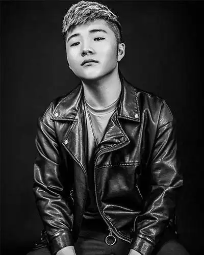 白小白出场费-白小白经纪人-白小白个人资料_星灿文化