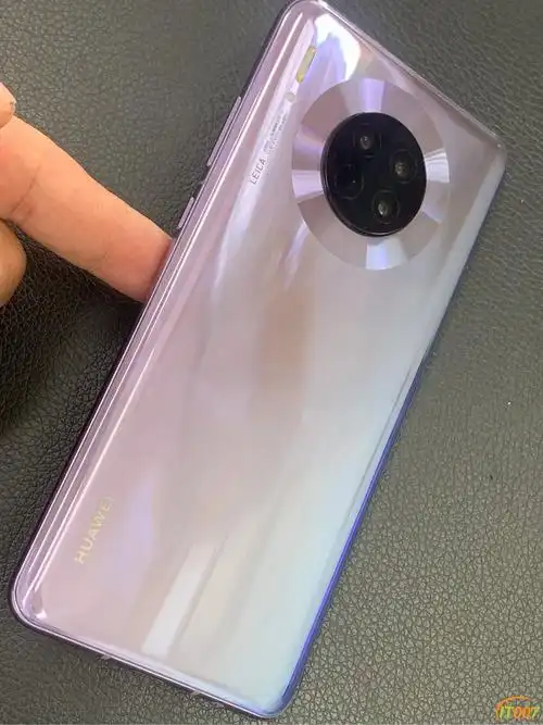 手机通讯华为mate30星河银全网双卡6128g成色不错