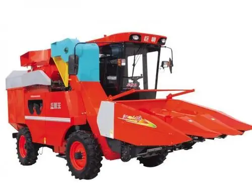 "四驱"玉米收获机!巨明助力山地丘陵机械化