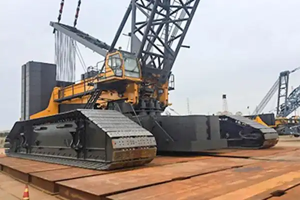 300吨履带吊客户至上