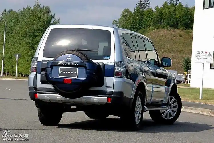 帕杰罗(进口)外观