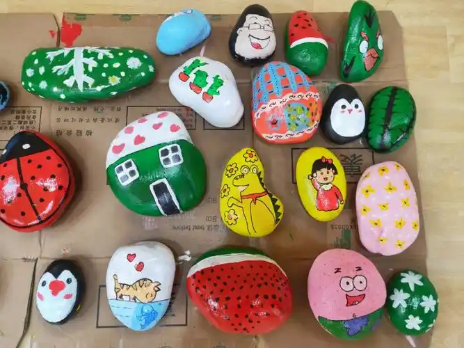 好玩的鹅卵石画