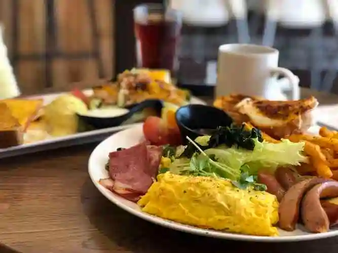 免费照片: 培根, 薯条, 香肠, 早餐, 香肠, 沙拉, 生菜, 晚餐, 肉, 午