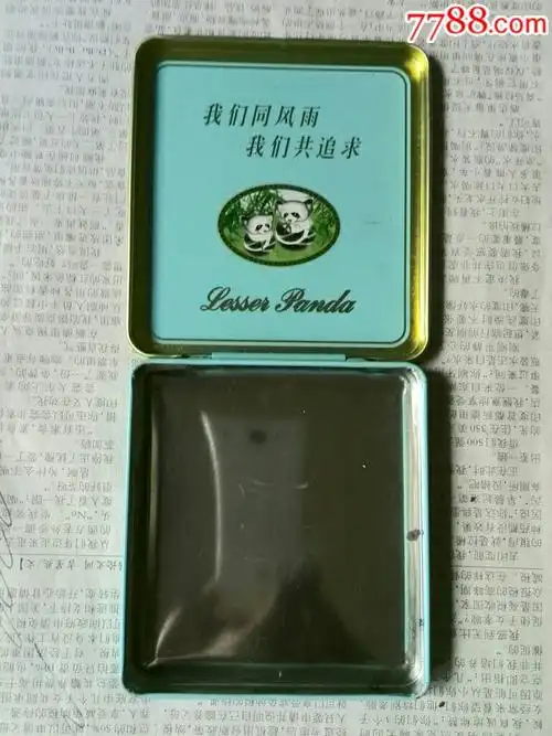 10支装铁盒小熊猫烟标