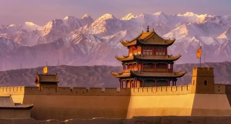 国庆小长假热门景点 嘉峪关旅游攻略 低音号语音导游(图1)