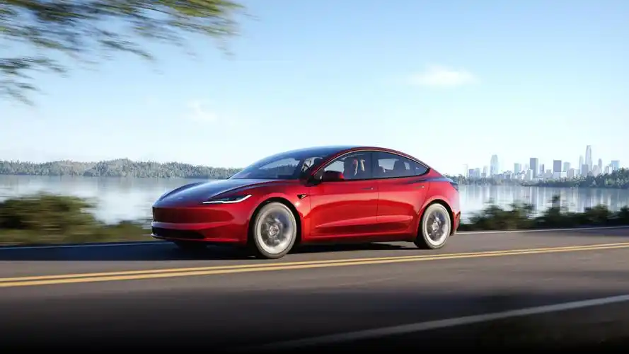 【背景】 1.model 3长续航焕新版,价格上调1500元,目前售