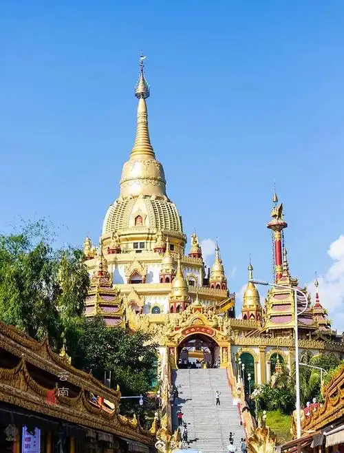 勐焕大金塔亚洲第一空心佛塔