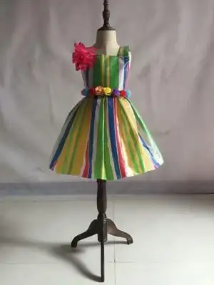 儿童表演服塑料材料衣服手工制作环保服亲子装成人环保时装秀服