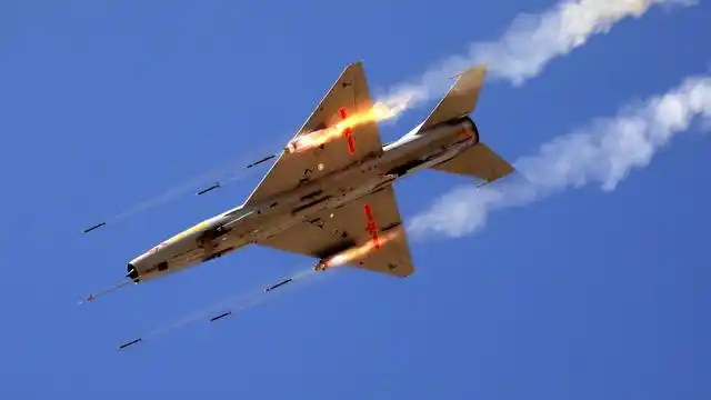 国台办话音刚落,解放军歼-7战机直扑台海,台退将:大陆信心在握