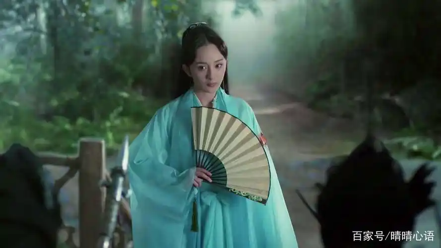 三生三世:白浅已经是上神为何法力那么弱,被翼界的侍卫打成重伤