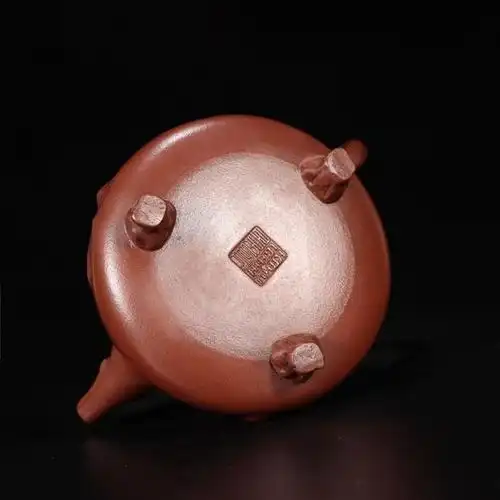 顾景舟作三足梅桩紫砂壶