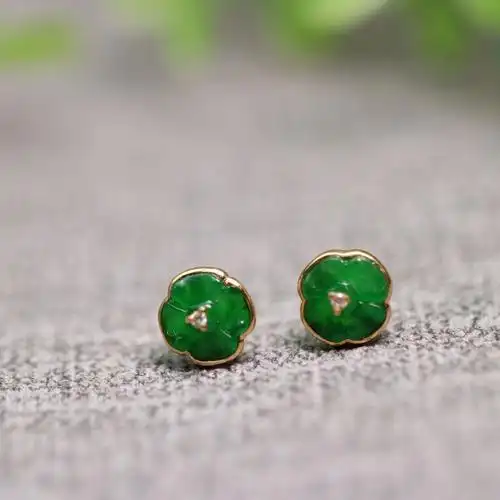 一对冰种耳钉小花天然翡翠满色辣老坑18k镶嵌钻石耳饰