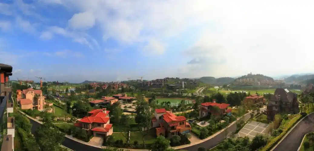 中铁国际生态城双龙镇巫山峡谷景区入选贵州省十大红色文化旅游精品