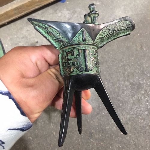 酒爵杯酒樽古代酒杯帝王杯青铜器仿古做旧摆件中式客厅店铺装饰
