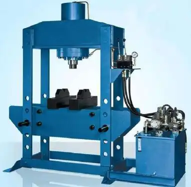 1,油压机活动横梁的行程速度取决于泵的供液量,而与工艺过程中的