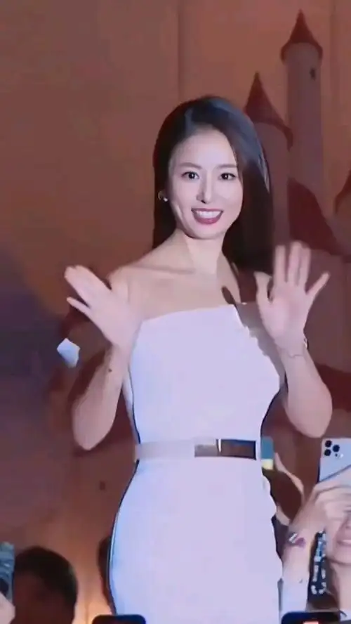 林心如和霍建华结婚多年一直非常恩爱,简直就是模范夫妻!