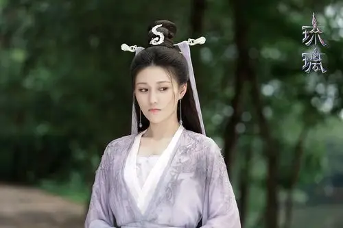 侯梦瑶《琉璃》魅萌上线 紫狐抢亲"外强内怂"