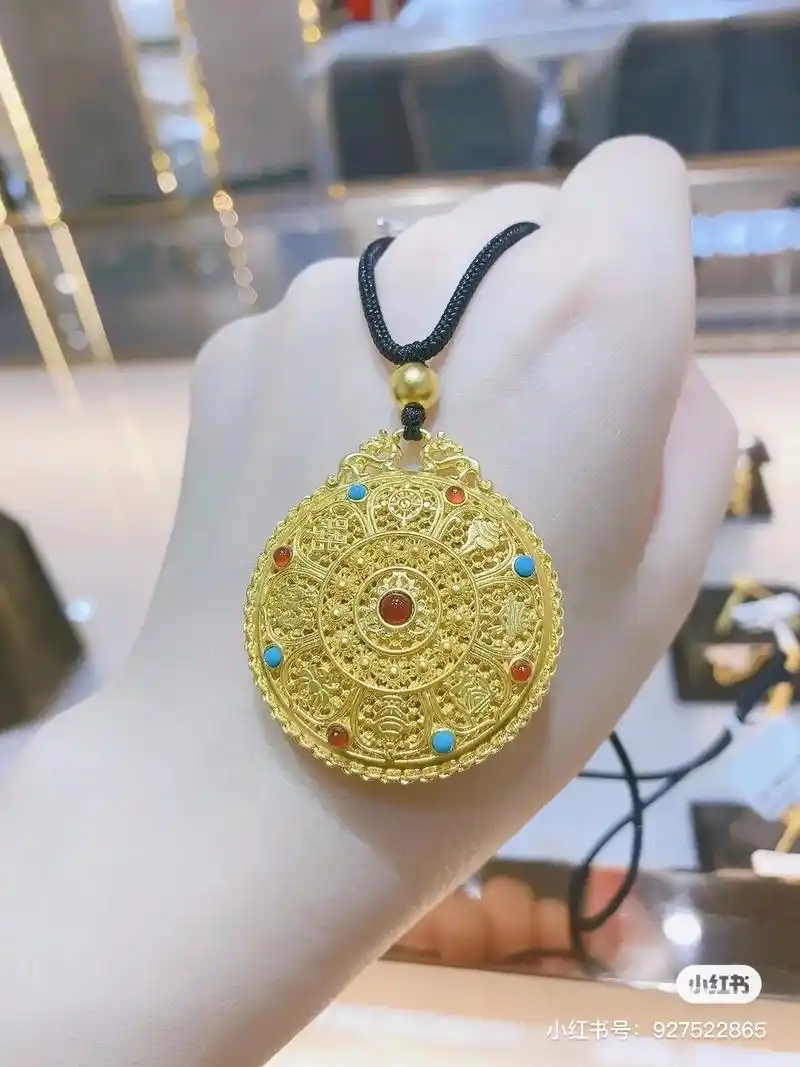 黄金按克卖 信业商厦【中心店】信业珠宝花丝古法金吊坠 - 抖音