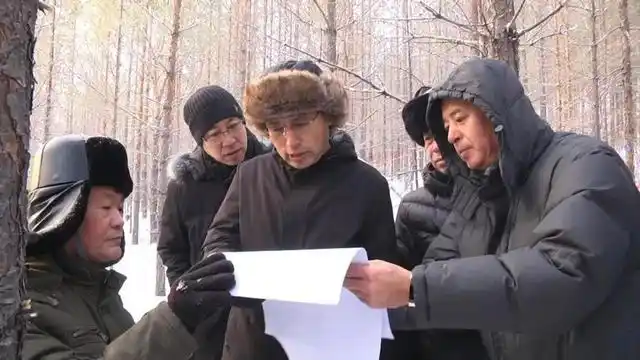 12月23日,大兴安岭林业集团公司党委常委,副总经理刘志带领集团公司