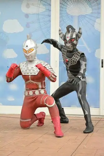 卡欧斯泰罗奥特曼! 机械赛文! 喜欢双击关注!