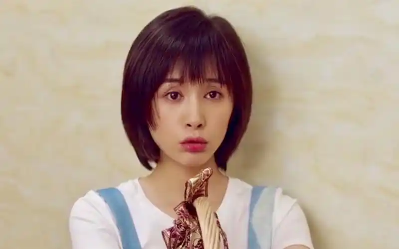 欢乐颂:曲筱绡蓬头垢面找安迪帮忙!撒娇技术第一,这姑娘太磨人!