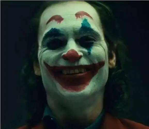 世界上最"恐怖"的笑容,美国诡异,韩国另类,中国的让你终身难忘!