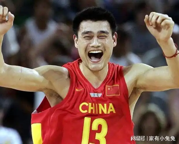 姚明曾经有机会联手邓肯, 可惜了, 最终没有成功|火箭队|马刺队|蒂姆