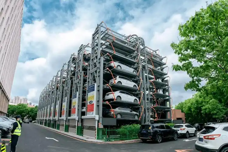 文明创建立体停车场来了这里停车不发愁