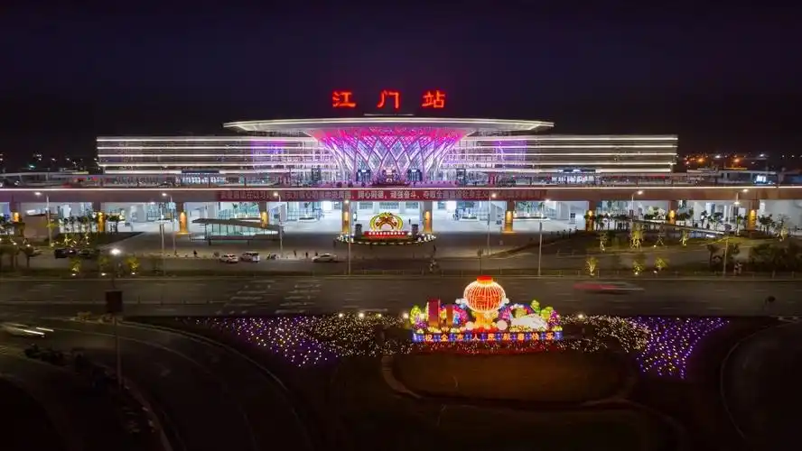 今年春运 珠西第一大轨道交通枢纽 江门站里里外外