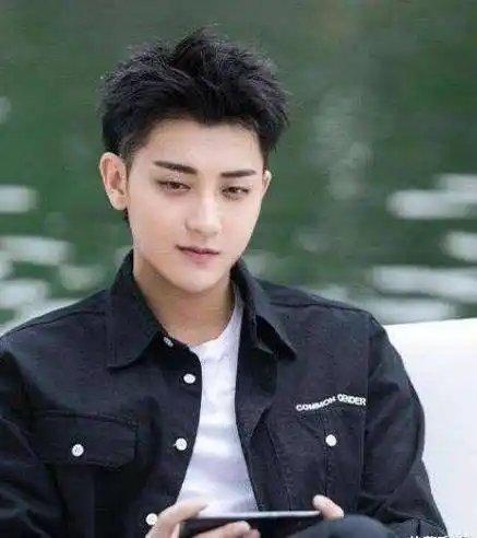 黄子韬醉酒出镜直言很想谈恋爱首次公开当明星的束手无措