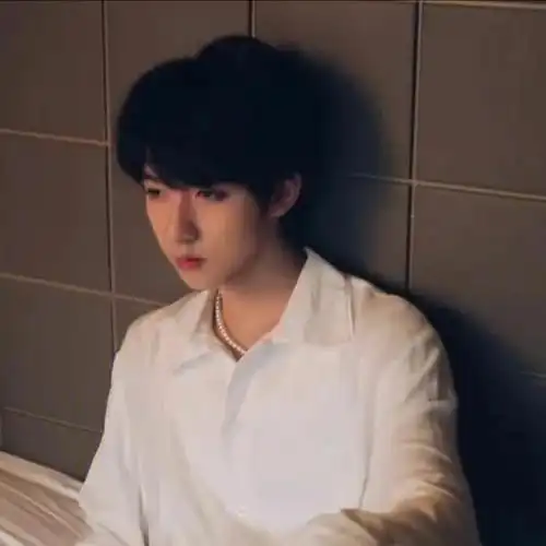 贺峻霖绝美头像