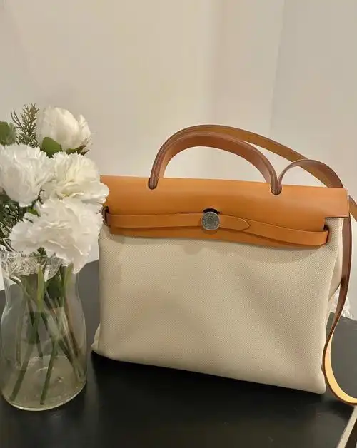 爱马仕herbag31奶茶色betonnature