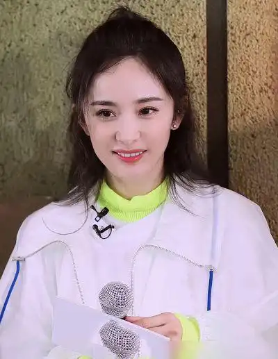 女明星有多爱打耳洞杨幂9个不算多最后的李小璐有12个