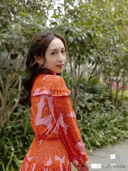 辣眼睛tvb花旦龚嘉欣的性感写真