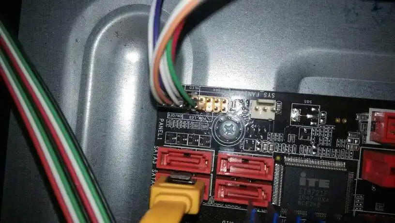 映泰n68s3主板这个部分跳线怎么跳,请高手解答