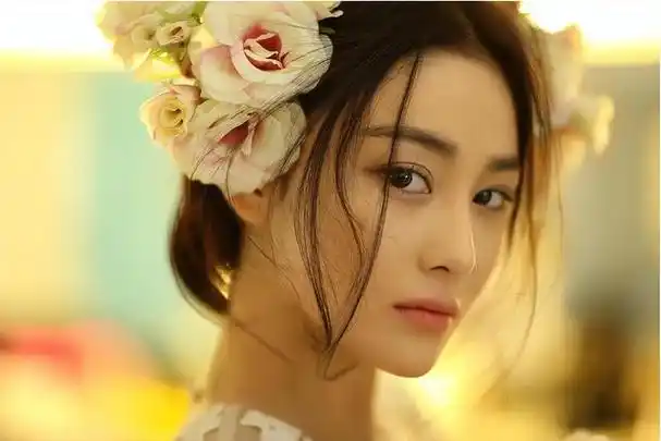 回顾:有种"整容"叫张馨予结婚,军人老公变化不大,她像变了个人