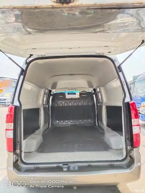 创业路上不能缺少金杯海狮面包车