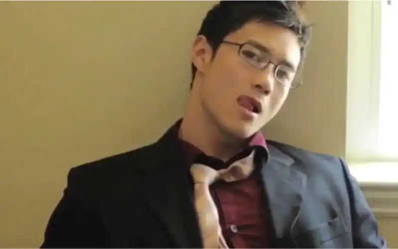 正装肌肉男模 peterlee-时尚视频-搜狐视频