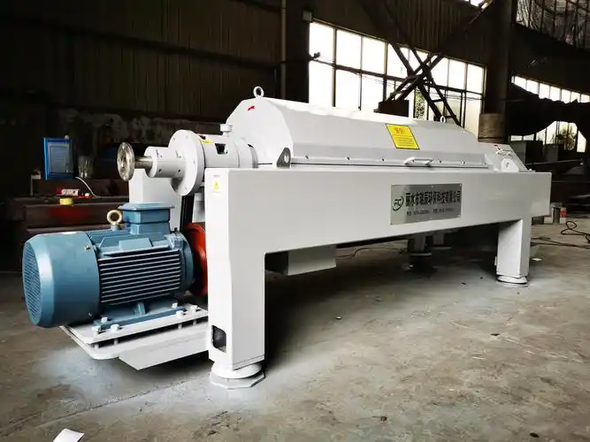 瑞辰环保三相卧螺离心机餐厨垃圾脱渣油水分离一体机