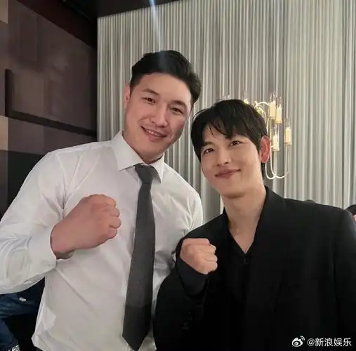 马东锡厉旭同天婚礼