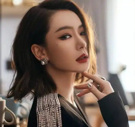 "大胆开麦"戚薇:曝私人房事让王思聪脸红,高招教出高情商lucky_安以轩