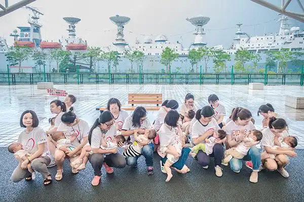 母乳爱生命之源快闪活动北上广三城同演