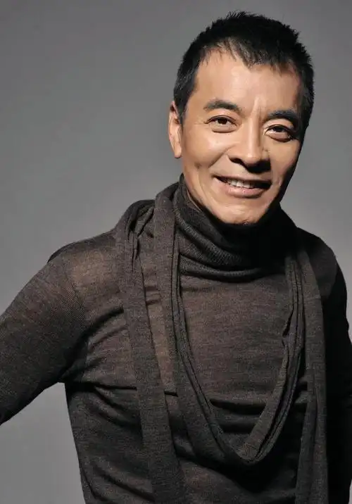 著名演员刘威:大妻子13岁,51岁做爸爸