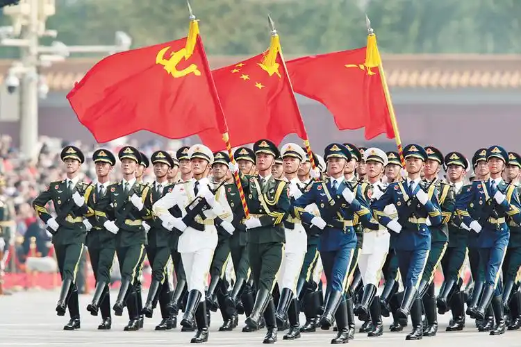 15个徒步方队 威武之师气贯长虹