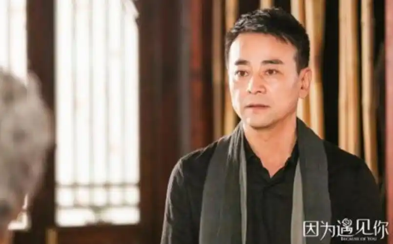 回顾演员罗钢娶小23岁郝蕾伴娇妻战胜遗传病48岁终老来得子