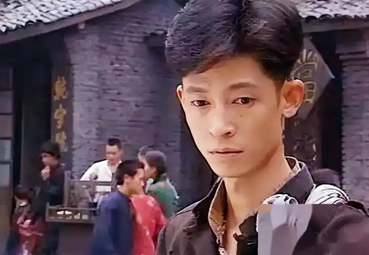 演员王志文坚守自我告别坑上低头拒绝与冯小刚合作