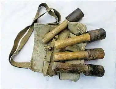 它,曾为我军炸开胜利之路——我军在战争时期使用的手榴弹_制造_木柄