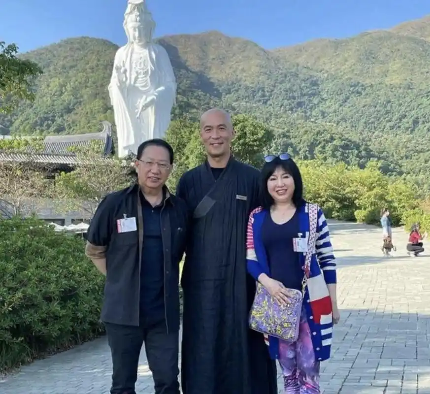 香港著名演员林伟亮,曾在《古惑仔》系列电影中饰演「恐龙」一角